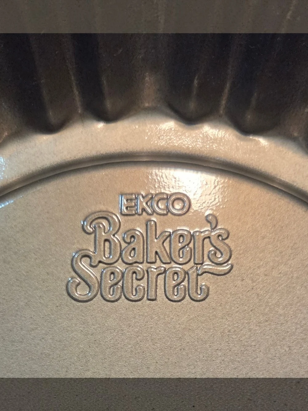Vintage Ekco Baker's Secret Duncan Hines Tiara Dessert Pan Fluted Mold **